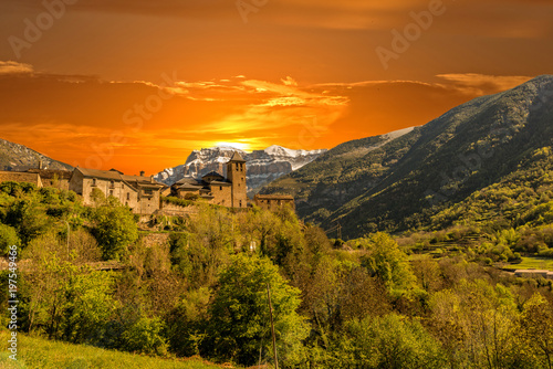 Sunset in the natural park of Ordesa, Huesca