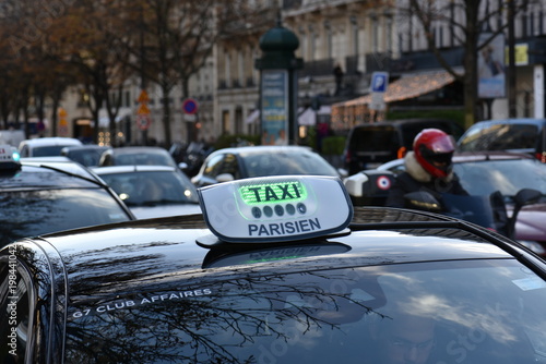 Chapeau de taxi parisien
