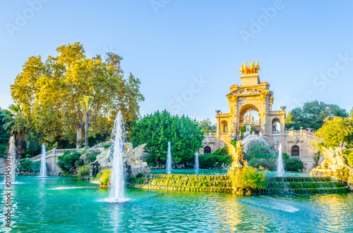 Cascada monumentalna fontanna w parku ciutadella Barcelona, ​​Hiszpania.