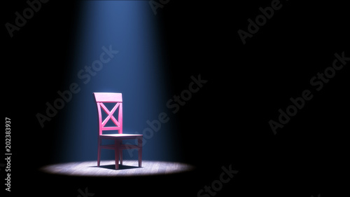 Roter Stuhl im Rampenlicht