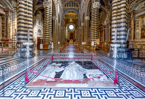 The architectures and the art of Siena