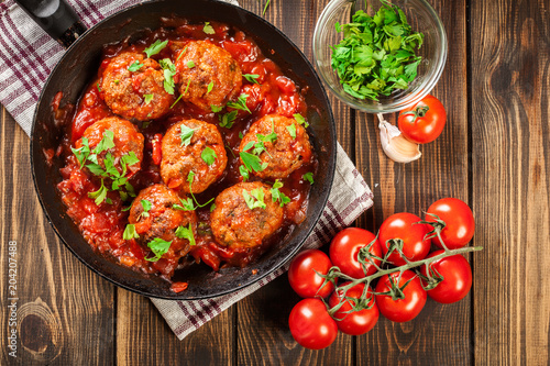 Pork meatballs with spicy tomato sauce