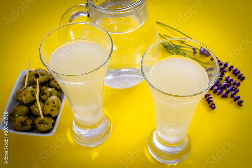 verres de pastis