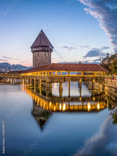 Mittelalterliche Kapellbrücke in Luzern, Schweiz