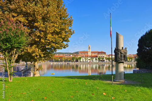 Sesto Calende am Lago Maggiore - Sesto Calende on lake Lago Maggiore