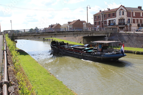 canal de chauny 02 aisne