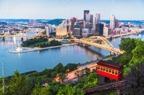 pittsburgh,pennsylvania,usa. 2017-08-20, beautiful pittsburgh at twilight.