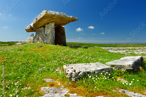 Poulnabrone dolmen, a neolithic portal tomb, popular tourist attraction located in the Burren, County Clare, Ireland