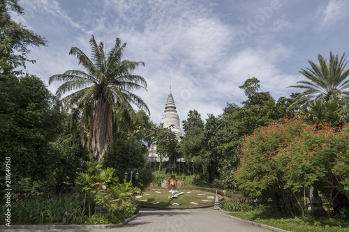 CAMBODIA PHNOM PENH WAT PHNOM PARK