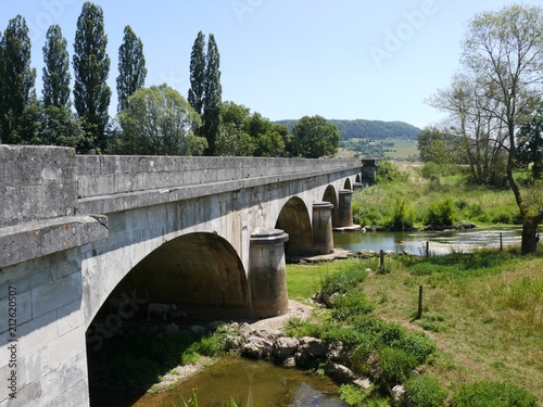 Pont sur la Meuse à Domrémy la Pucelle dans les Vosges. France