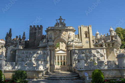 Portugal dos Pequenitos, un parque en miniatura de versiones diminutas de casas y monumentos portugueses