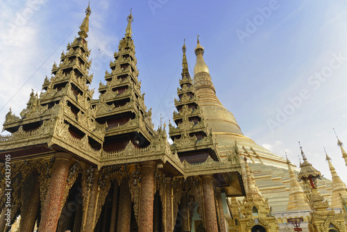 Abendstimmung, beleuchtete Shwedagon Pagode, Rangun, Myanmar, Asien