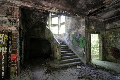 Aincourt - Sanatorium Abandonné