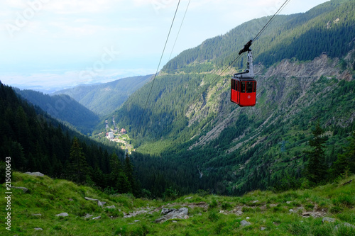 Rumunia, Karpaty Rumuńskie - Góry Fagaras, kolejka lilnowa zjeżdżająca z Balea Lac do Balea Cascada