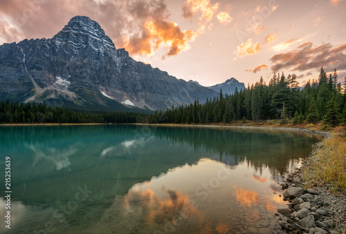 Golden hour at the Upper Waterfowl Lake - Icefields Parkway in Autumn