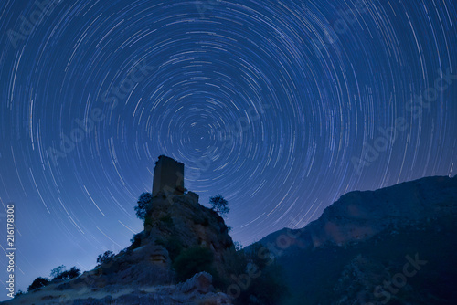 Circumpolar sobre el Castillo de Otiñar en Jaén