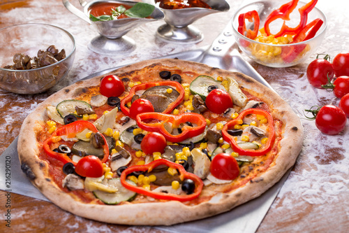 details of delicious fresh vegetarian pizza