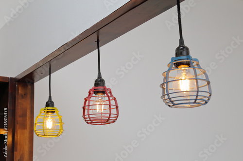 lampe suspension avec ampoule led design industriel lanterne