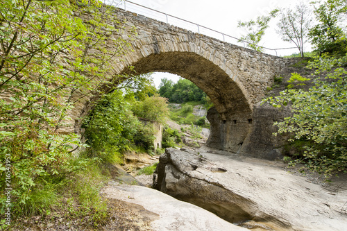 Ponte romanico presso Montetiffi, Forlì Cesena, Italia