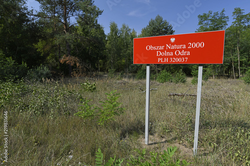 Schild "Natura 2000 Dolna Odra" im Nationalpark Unteres Odertal