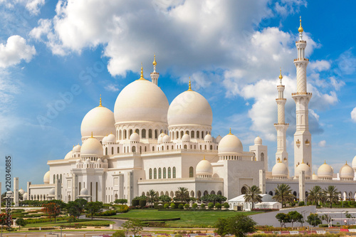 Sheikh Zayed Grand Mosque in Abu Dhabi