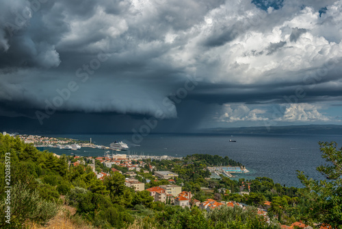 Marina w okolicach Splitu podczas burzy