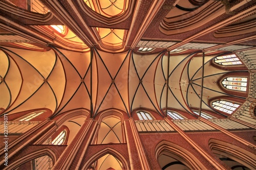Blick nach oben im Doberaner Münster; Prachtvolles Gewölbe im Langhaus