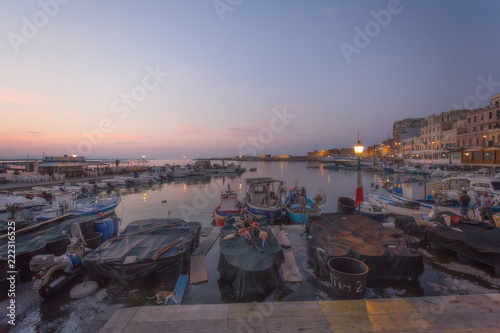 Alba al porto di Anzio