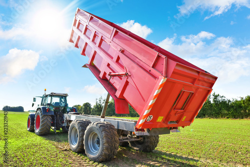 tracteur et sa remorque