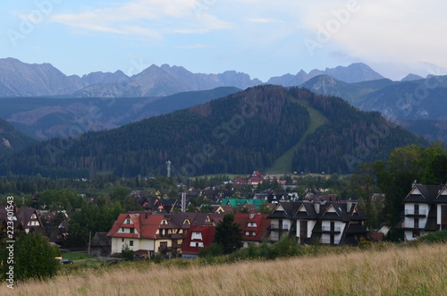 Tatry i Nosal wieczorem - widok z Antałówki, Zakopane