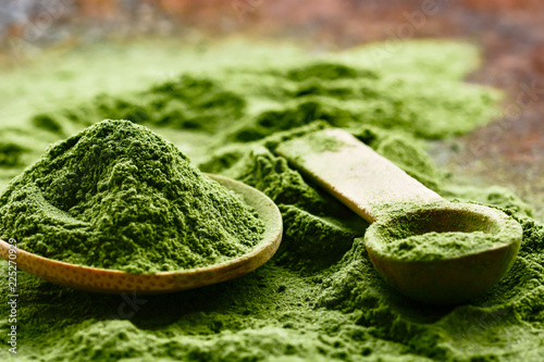 Green detox superfood powder