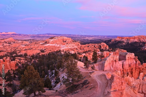 bryce canyon at sunset