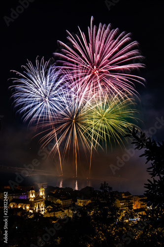 Feu d'artifice sur la ville de Bastia