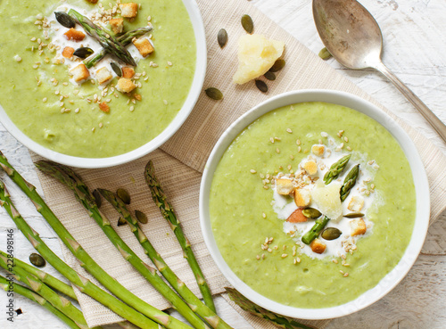 Creamy asparagus soup