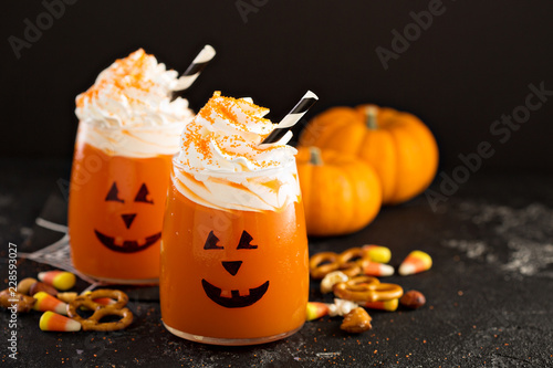 Halloween pumpkin cocktails