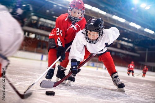 ice hockey sport kids players.