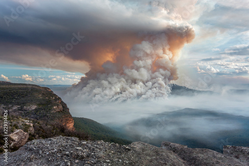 Mount Solitary bush fire Blue Mountains