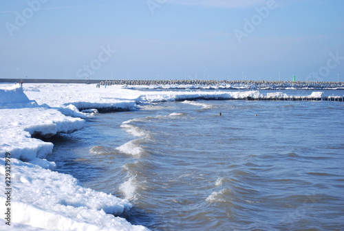 plaża w Kołobrzegu zimą