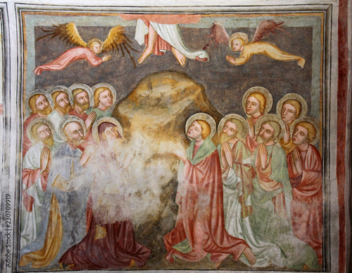 ascensione di Gesù al cielo; affresco della chiesa romanica di San Martino in Campiglio presso Bolzano