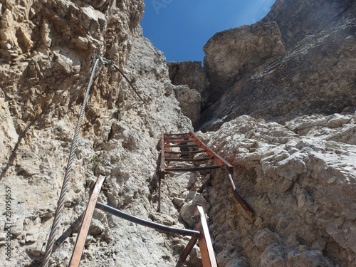 Włochy, Dolomity - na szlaku Szlak Sentiero Bonacossa, drabinki na ferracie