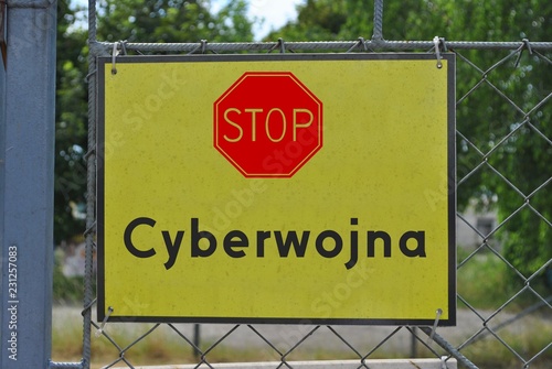 Uwaga, cyberwojna