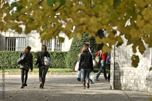 education ado jeune ecole adolescents enseignement