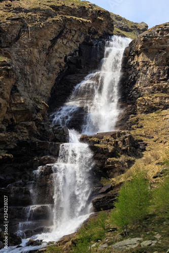 cascata a Ceresole Reale, nel parco nazionale del Gran Paradiso