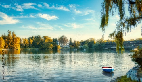 Lungo il corso del fiume