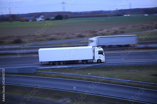 TRANSPORT , LKW , Autobahn