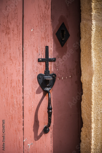 poignée de porte de l'église Saint Martin à Vindecy