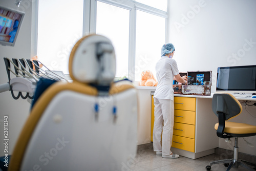 dental ordination cabinet yellow chair modern clinic