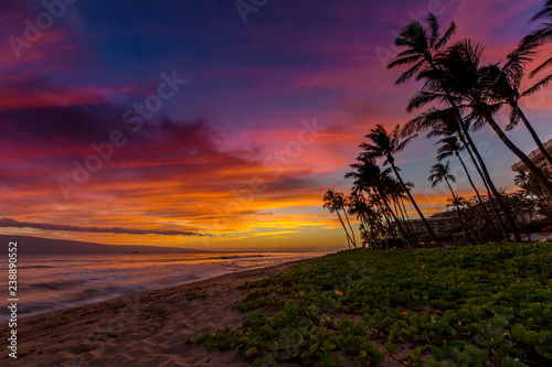 Kaanapali Beach na Maui na Hawajach o zachodzie słońca