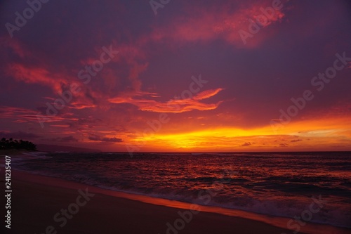 Sonnenuntergang / Sunset @ Sunset Beach - O'ahu, Hawaii