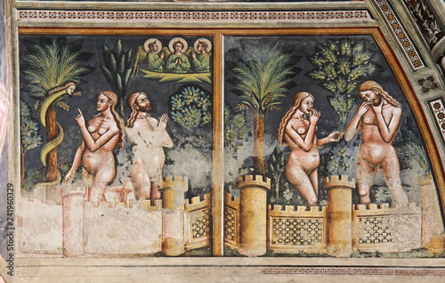 tentazione di Eva e peccato originale; affresco nella Basilica di Santa Caterina d'Alessandria a Galatina (Puglie)